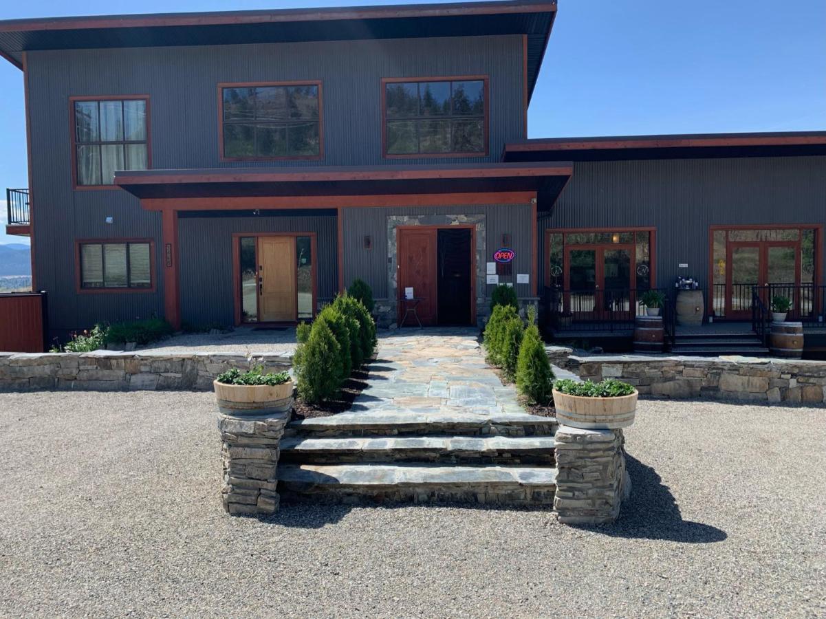 Wesbert Winery & Guest Suites Penticton Exterior photo