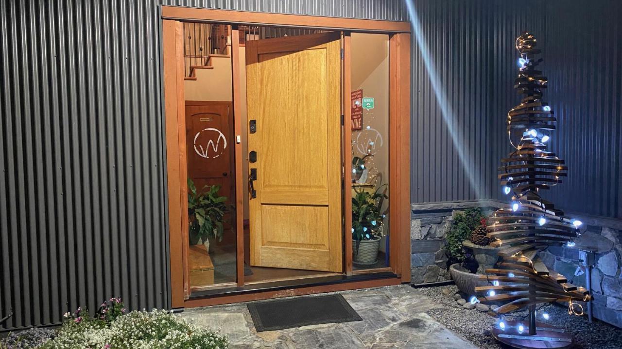 Wesbert Winery & Guest Suites Penticton Exterior photo